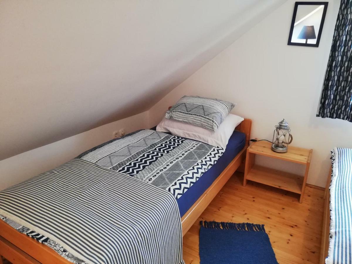 Appartement Liliomfa Apartman à Szigliget Extérieur photo